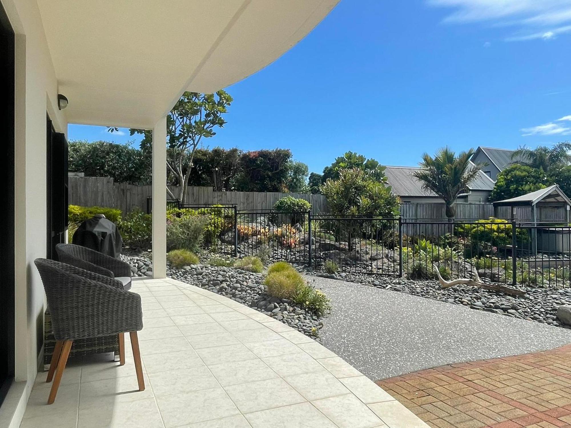 Ocean Breeze Resort Pauanui Extérieur photo