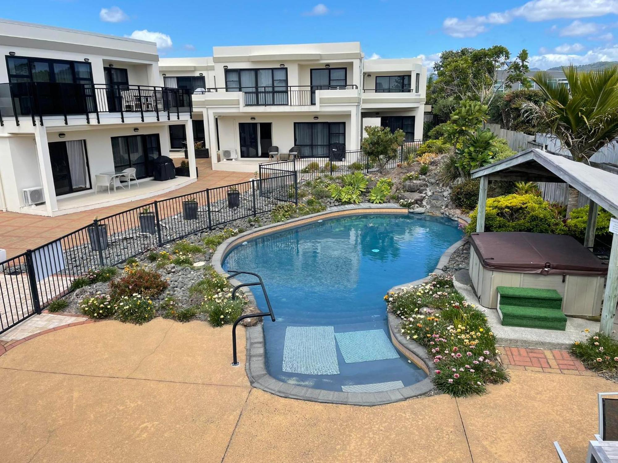 Ocean Breeze Resort Pauanui Extérieur photo