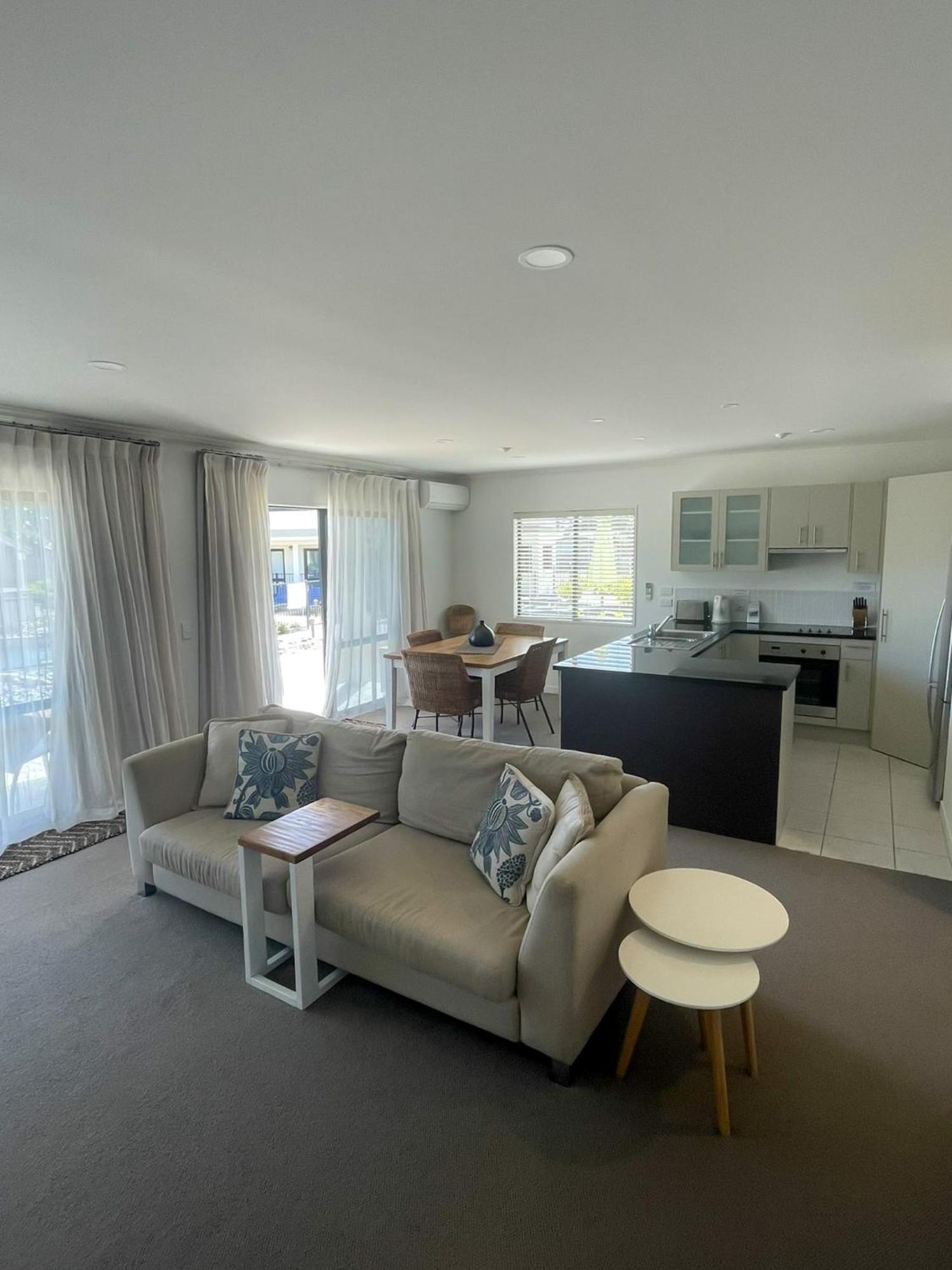Ocean Breeze Resort Pauanui Extérieur photo